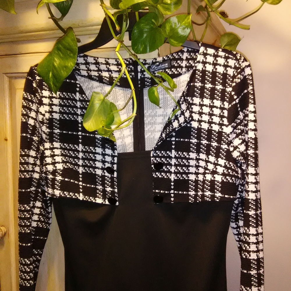 FASHIONS 👗 - Picture 5 of 8